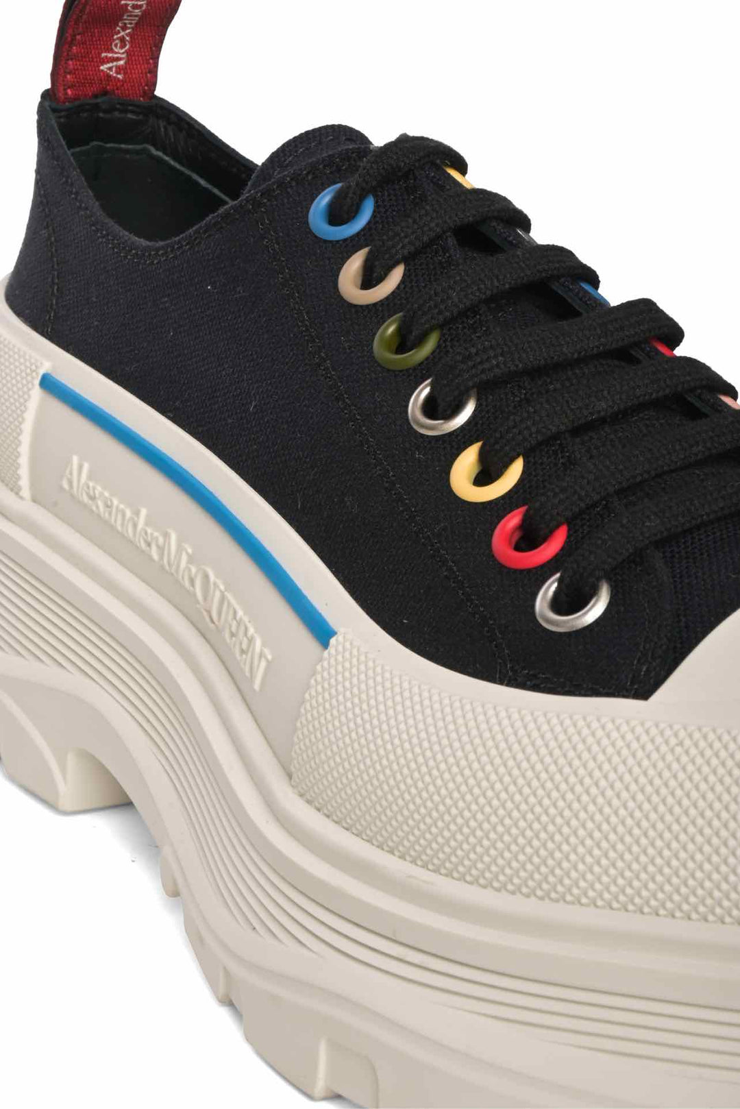 Alexander Mcqueen Size 42 Tread Slick Low Lace Up Sneaker