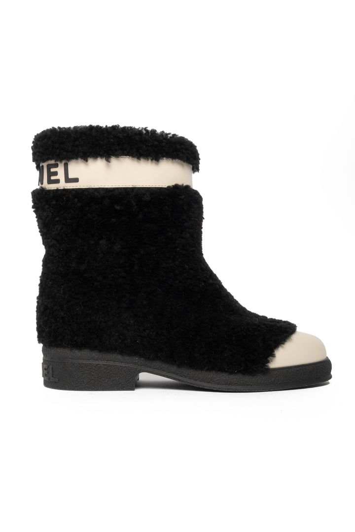 Chanel Size 36.5 Coco Neige Short Shearling Ankle Boots