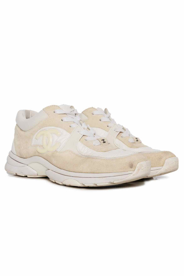 Chanel Size 38.5 Fabric & Suede CC Logo Sneaker