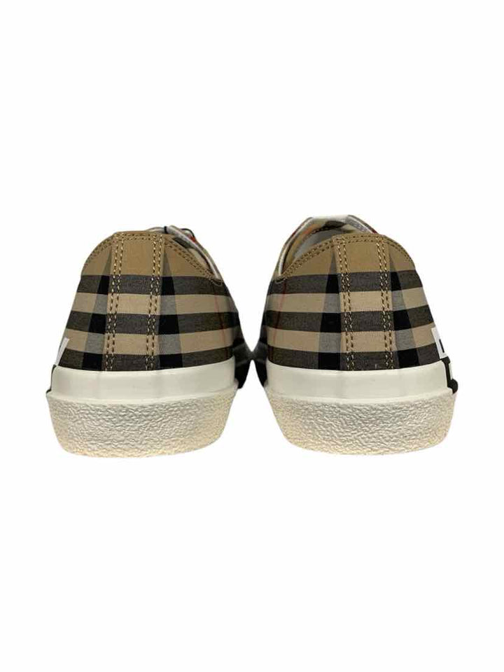 Burberry Size 38 Sneaker