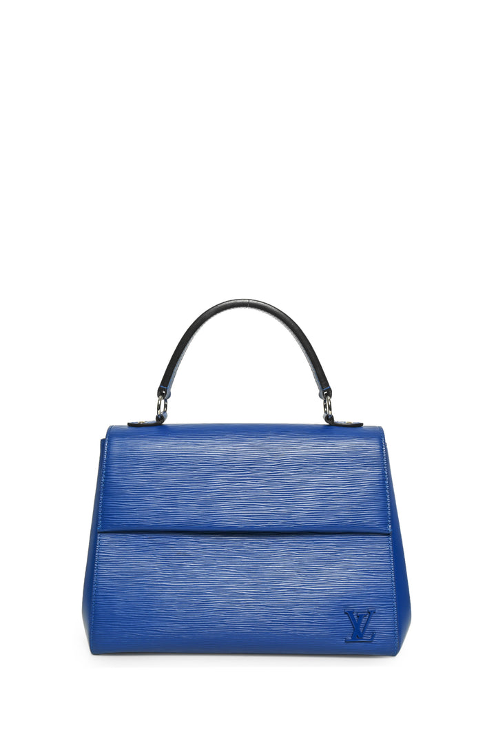 Louis Vuitton 2016 Epi Cluny MM Shoulder Bag