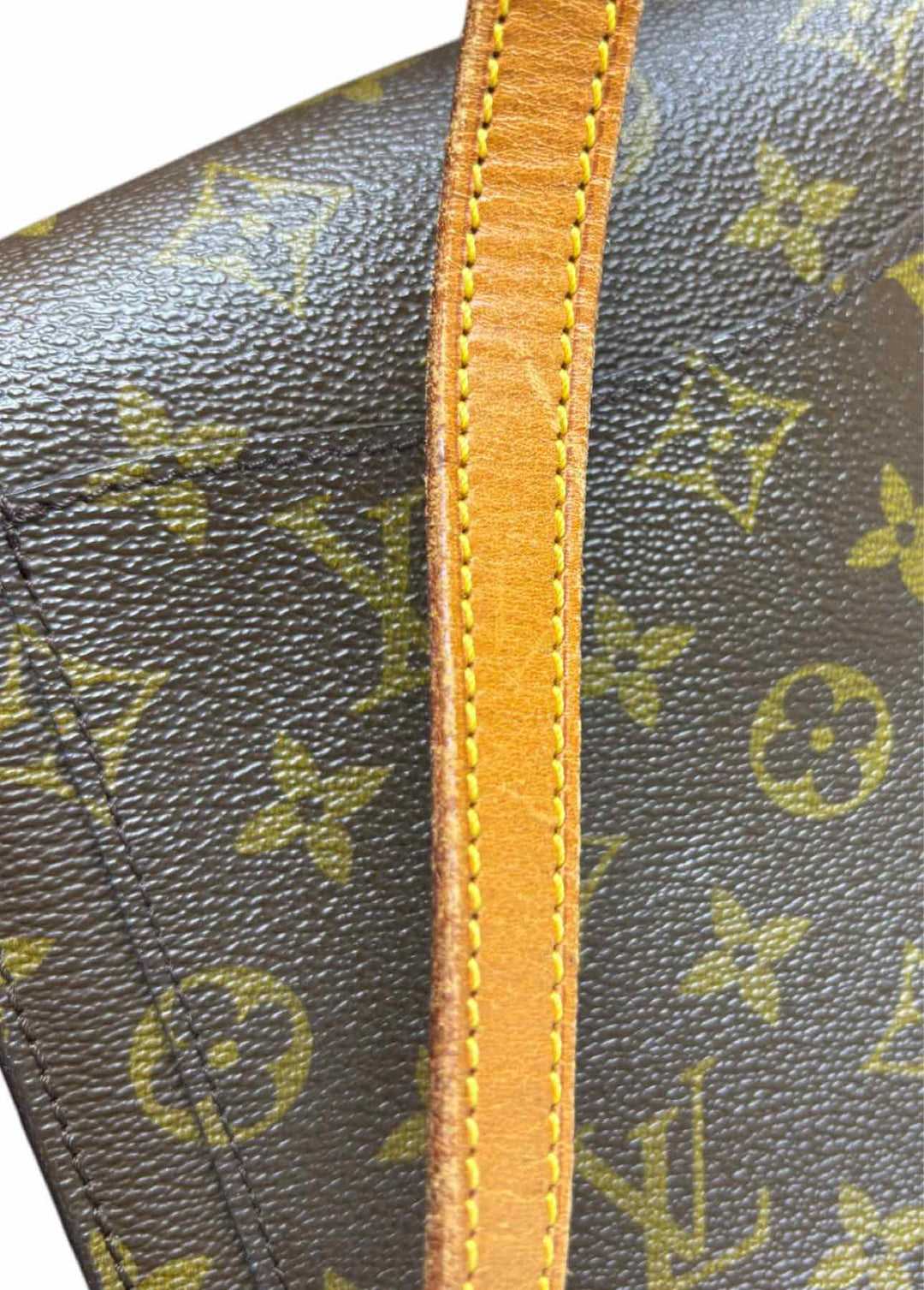 Louis Vuitton Vintage Monogram Saint Cloud Crossbody