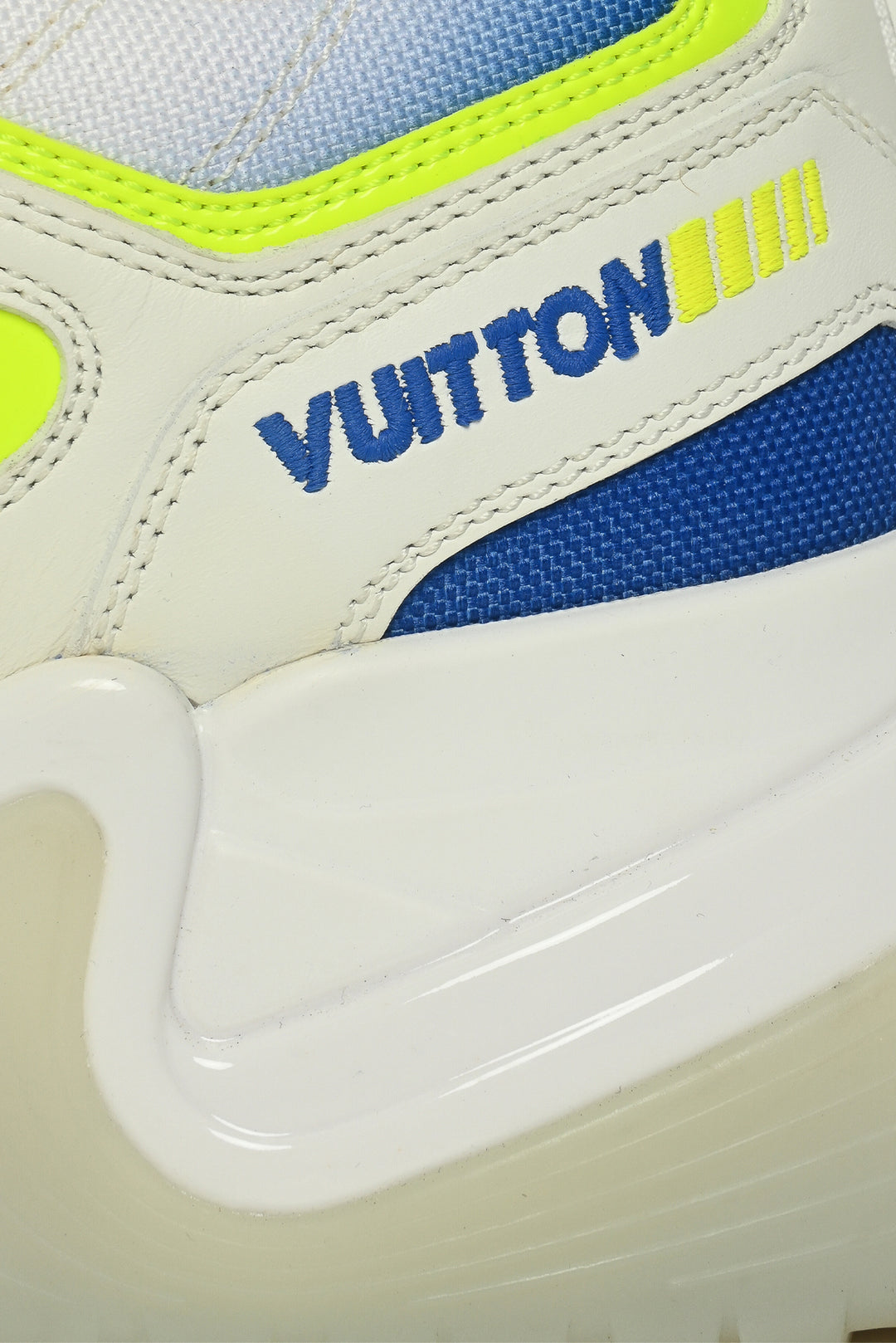 Louis Vuitton Size 39 Run Away Pulse Sneaker