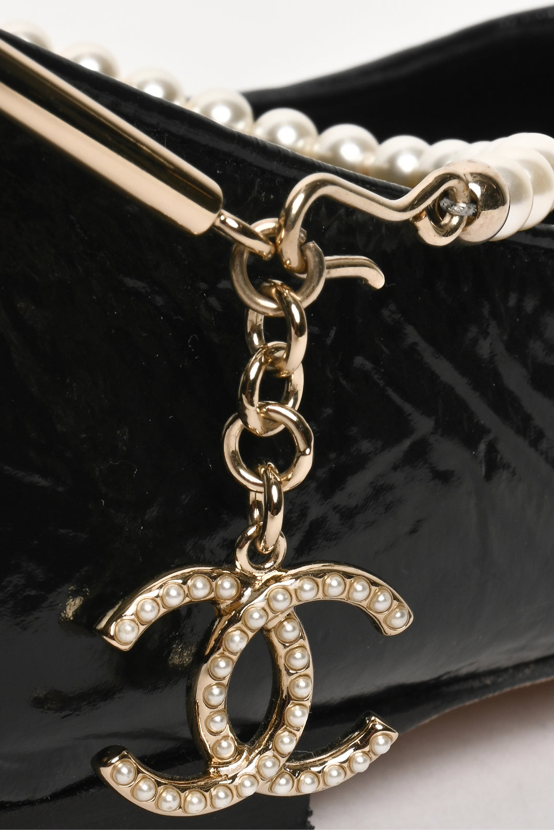 Chanel Size 38 Shiny Lambskin Cap Toe Pearl Chain Ballerina  Flats