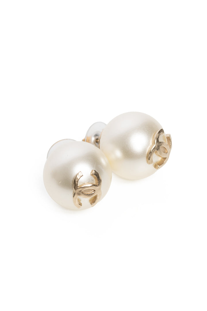 2019 Chanel Large Faux Pearl CC Earrings