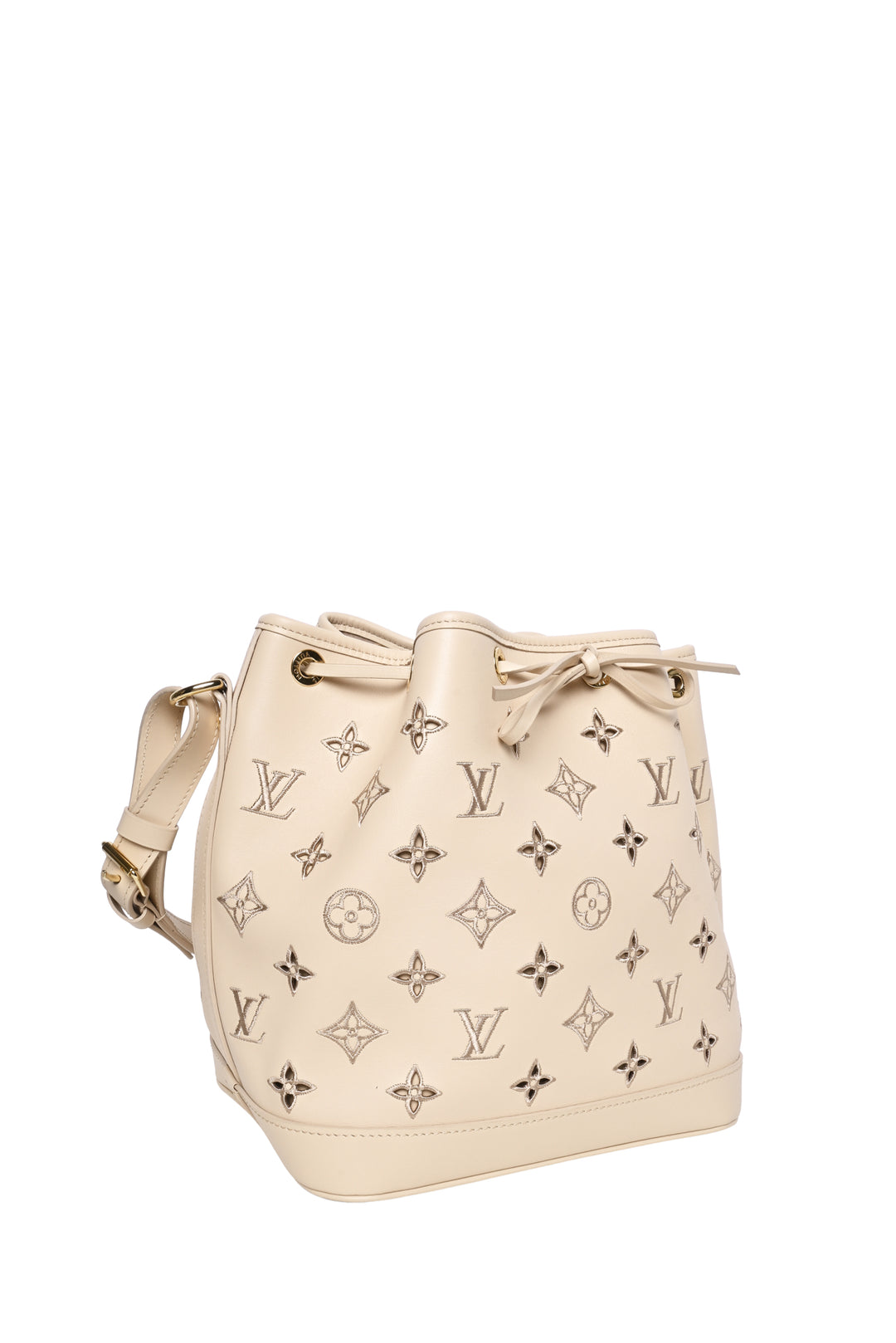 Louis Vuitton Monogram Broderie Anglaise Petit Noe Bucket Bag
