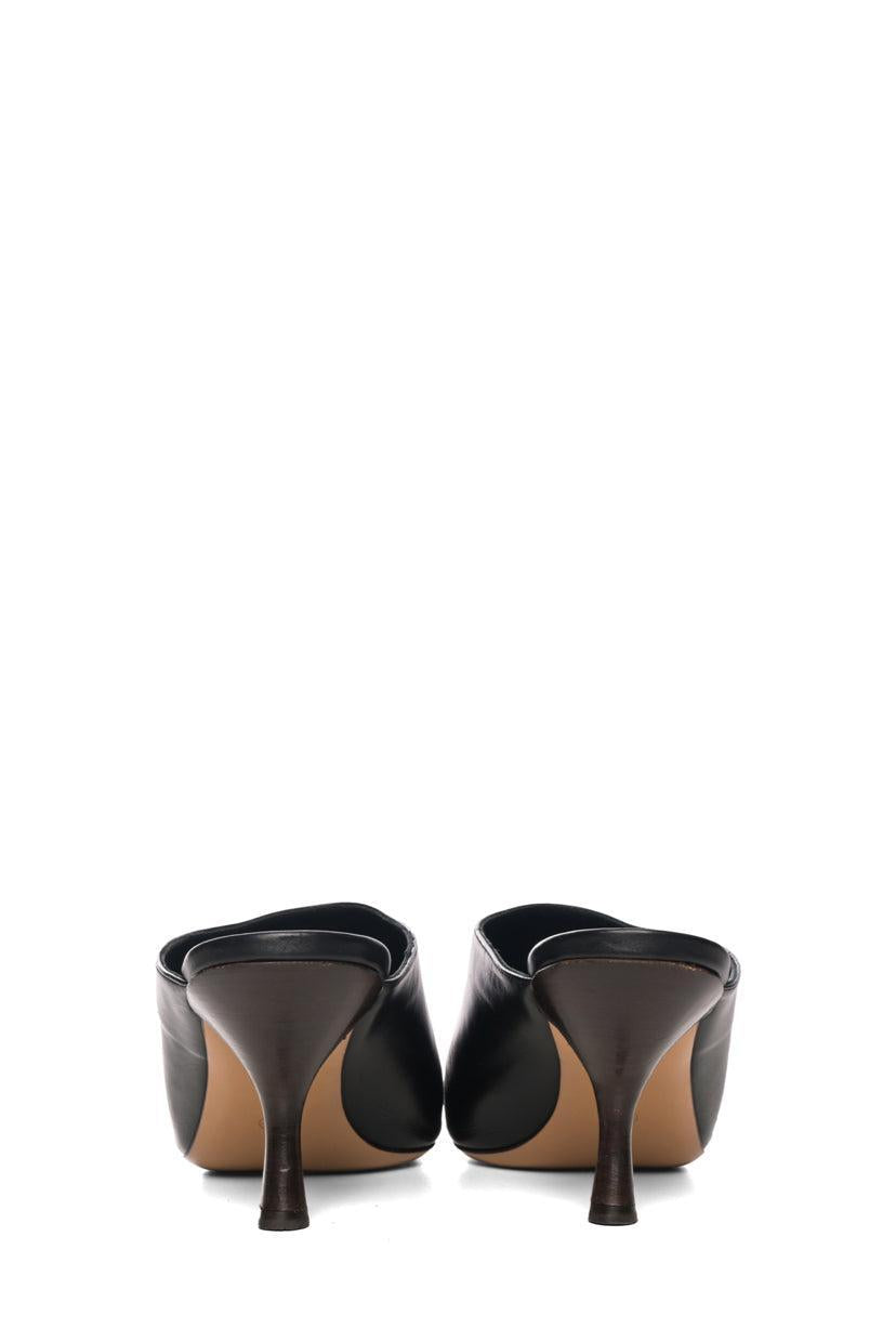 The Row Size 40 Bourgeoise Pointed-Toe Leather Mules
