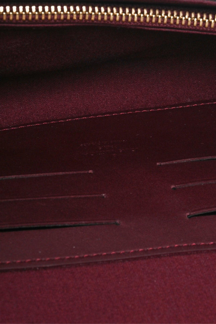 Louis Vuitton 2011 Monogram Vernis Rossmore Clutch Bag
