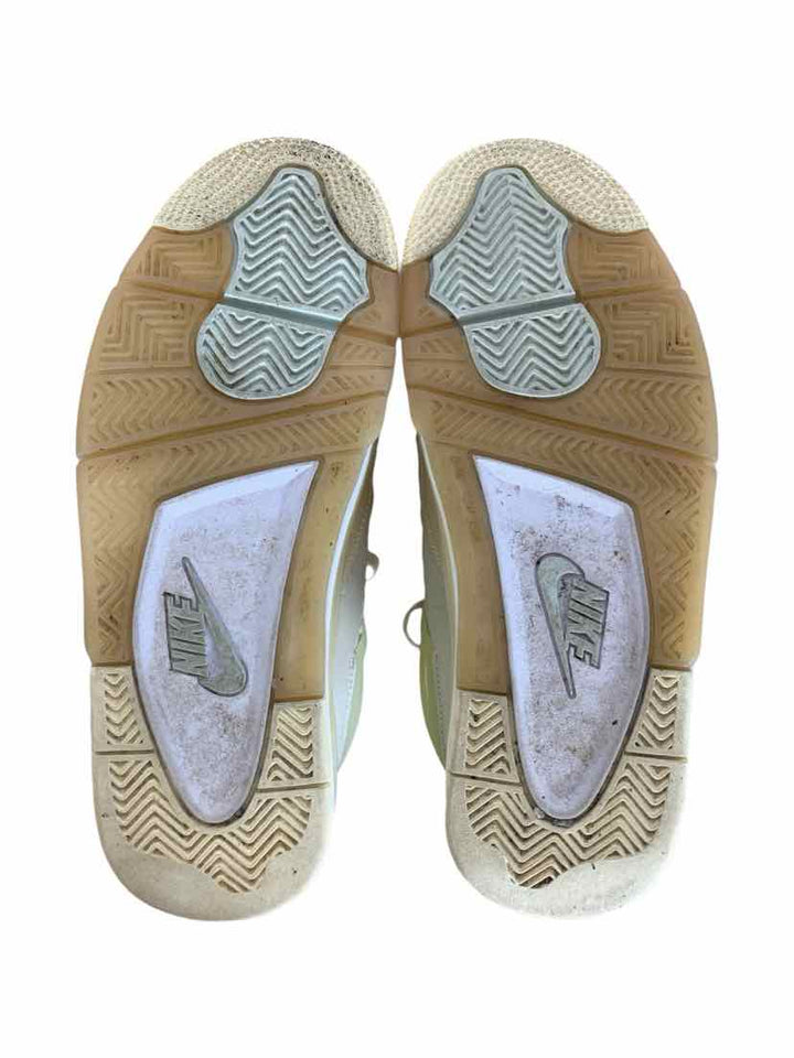 Air Jordan Size 8 Sneaker