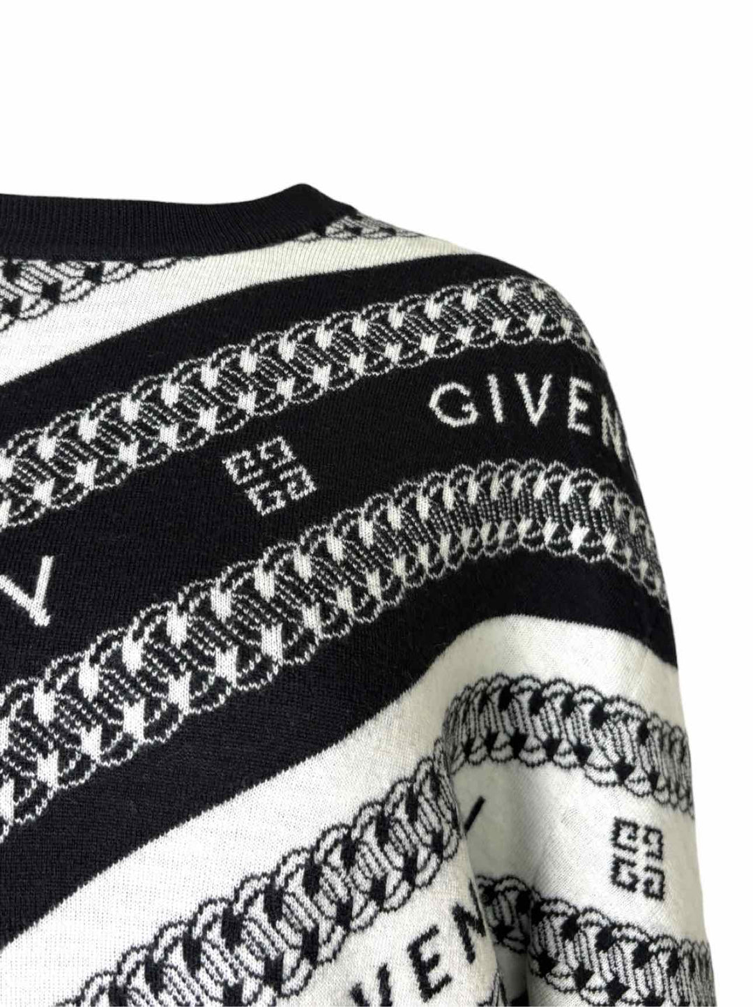 Givenchy Size XS Chain Logo Wool Sweater