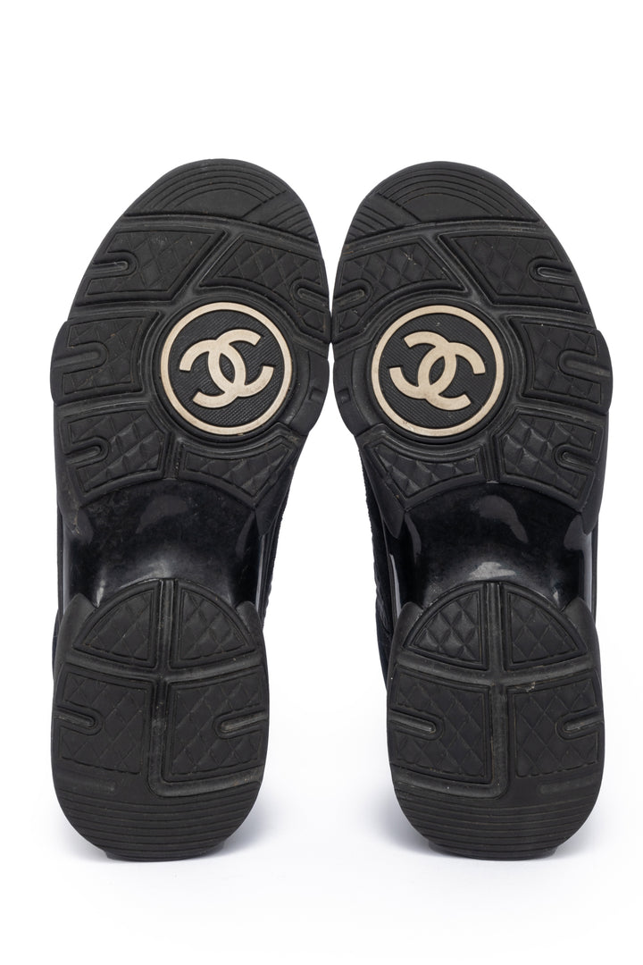 Chanel Size 36 Fabric & Suede CC Logo Sneaker