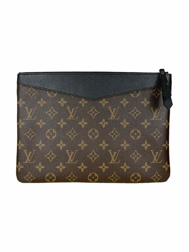 Louis Vuitton Clutch