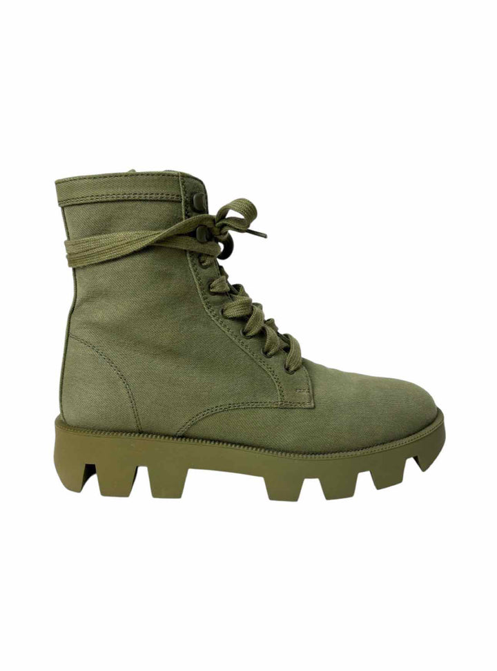 Prada Size 39 Canvas Combat Ankle Boots