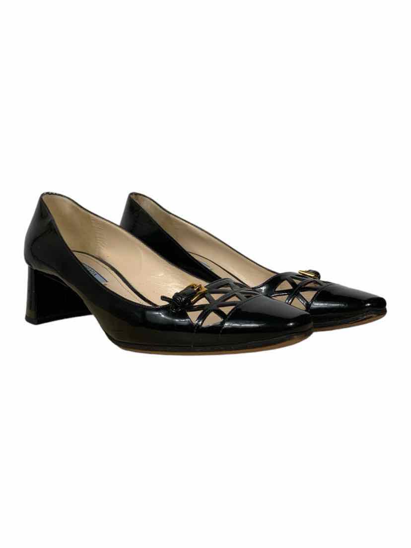 Prada Size 38 Pumps