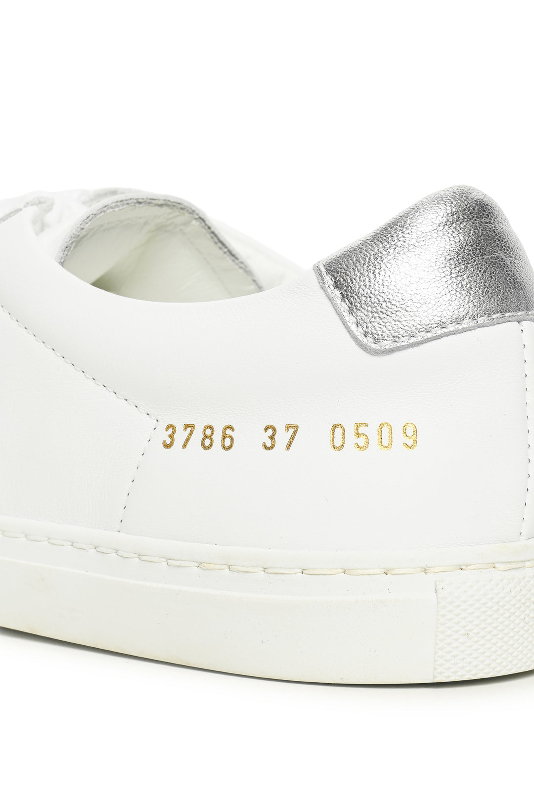 Common Projects Size 37 Sneaker