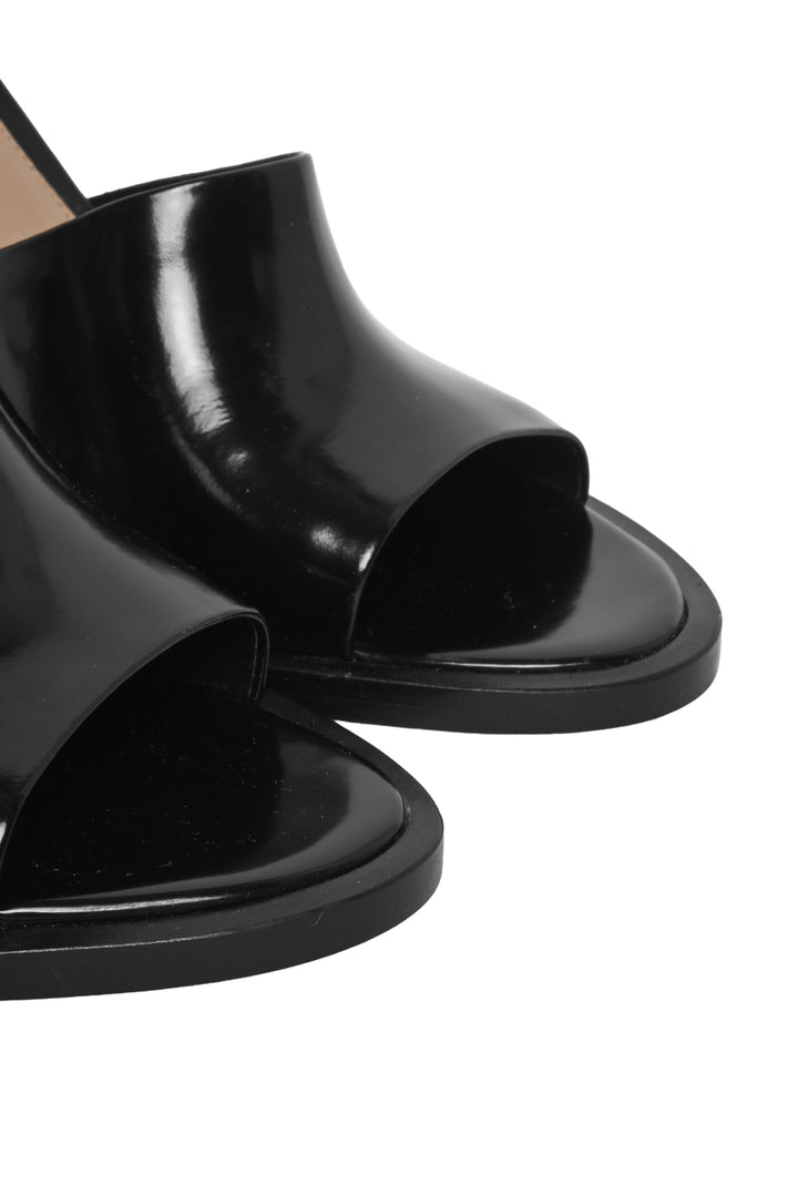 Bottega Veneta Size 36.5 Cha Cha Mules Sandals