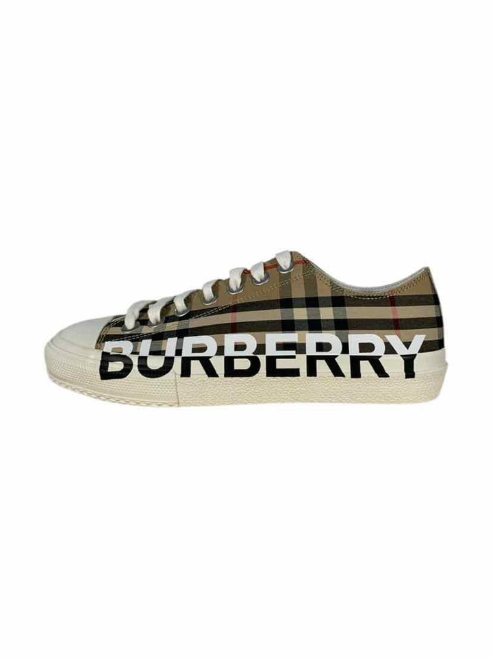 Burberry Size 38 Sneaker