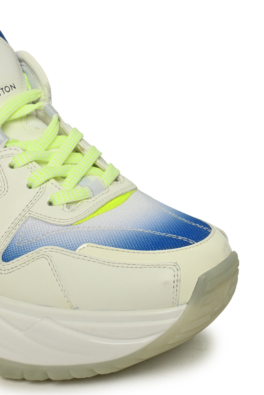 Louis Vuitton Size 39 Run Away Pulse Sneaker