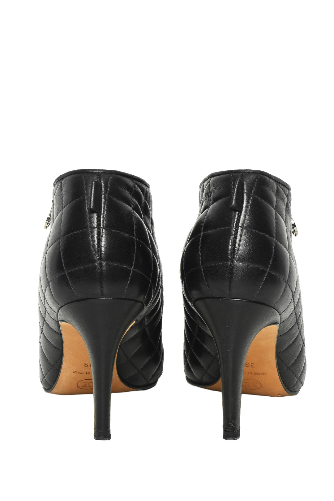 Chanel Size 39 Quilted CC Cap Toe Ankle Boots