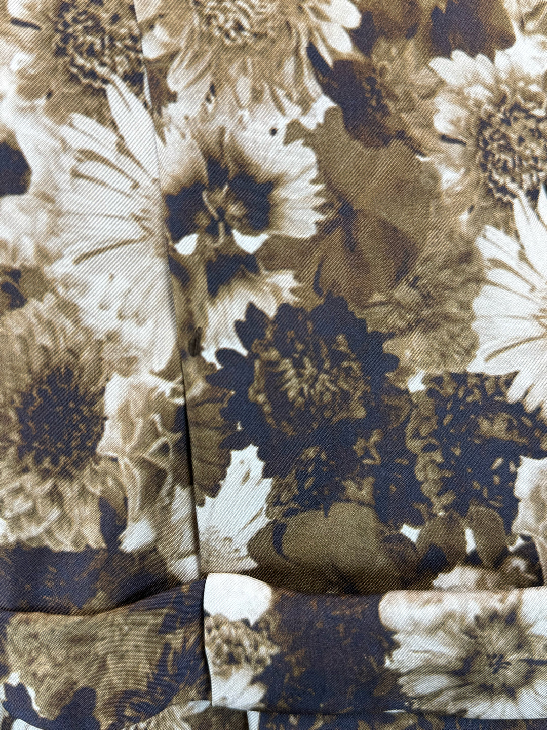 Louis Vuitton Size 36 Floral Silk Knee Length Skirt