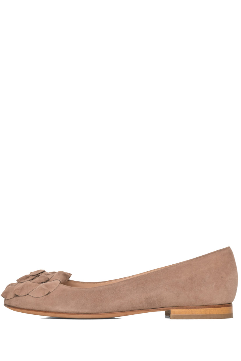 Manolo Blahnik Size 38 Gisella Suede Ballet Flats