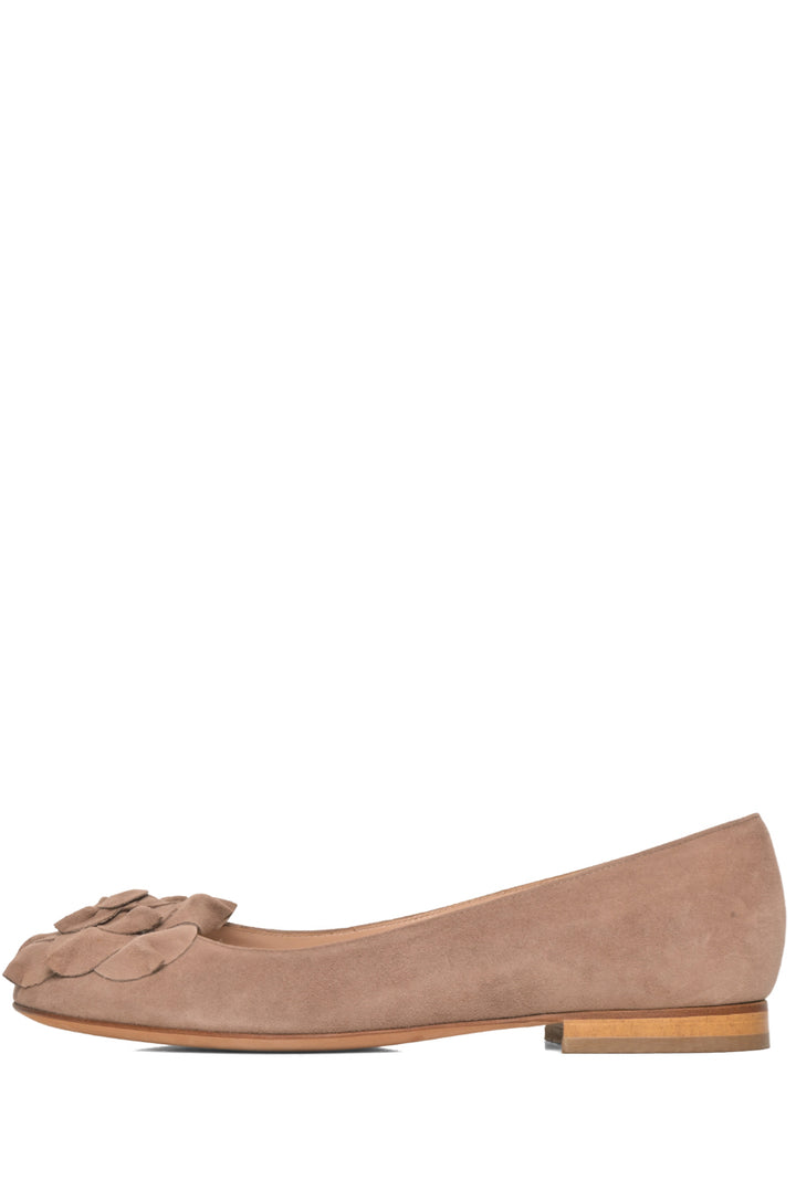 Manolo Blahnik Size 38 Gisella Suede Ballet Flats