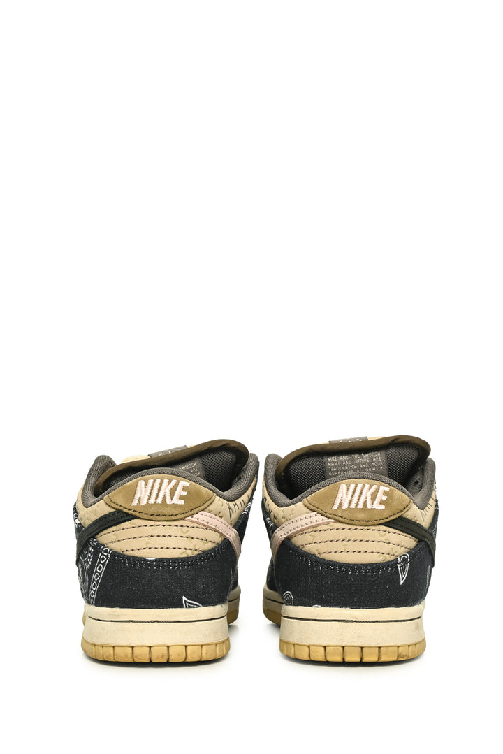 Nike x Travis Scott Size 36.5 SB Dunk Low Sneaker