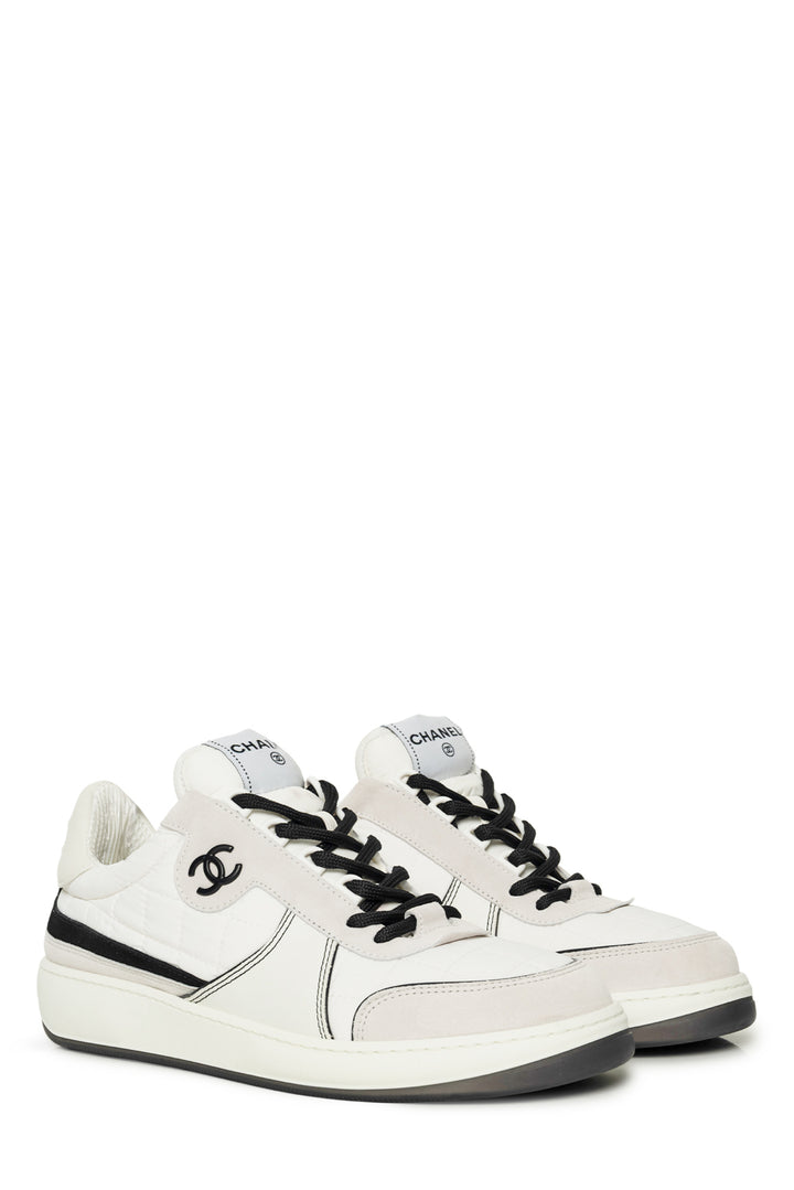 Chanel Size 39.5 Suede Fabric Calfskin Womens CC Sneaker