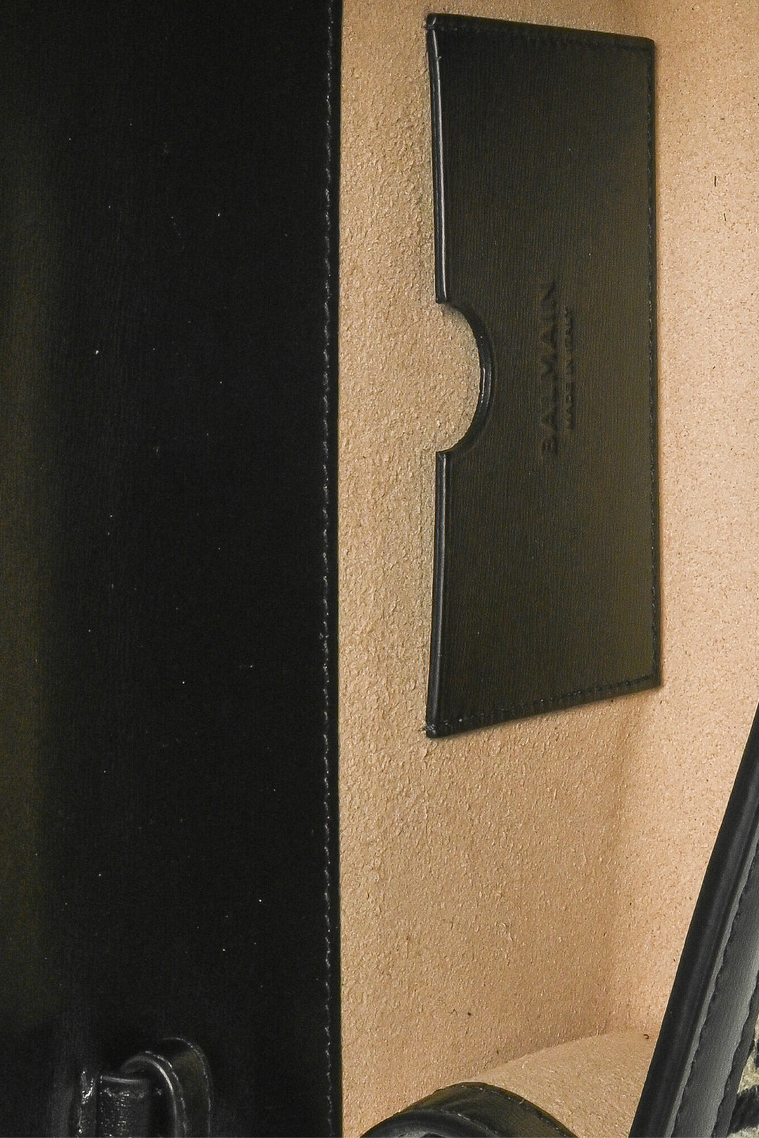 Balmain B-Buzz Pouch 23