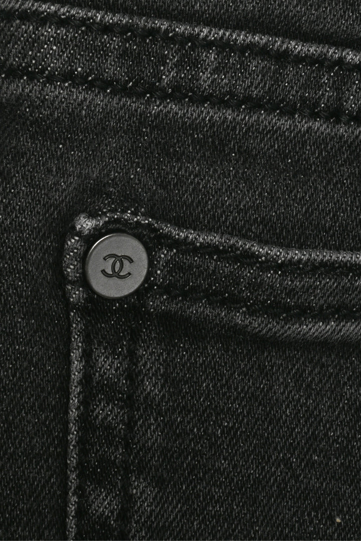 Chanel Size 26 CC Logo Skinny Jeans