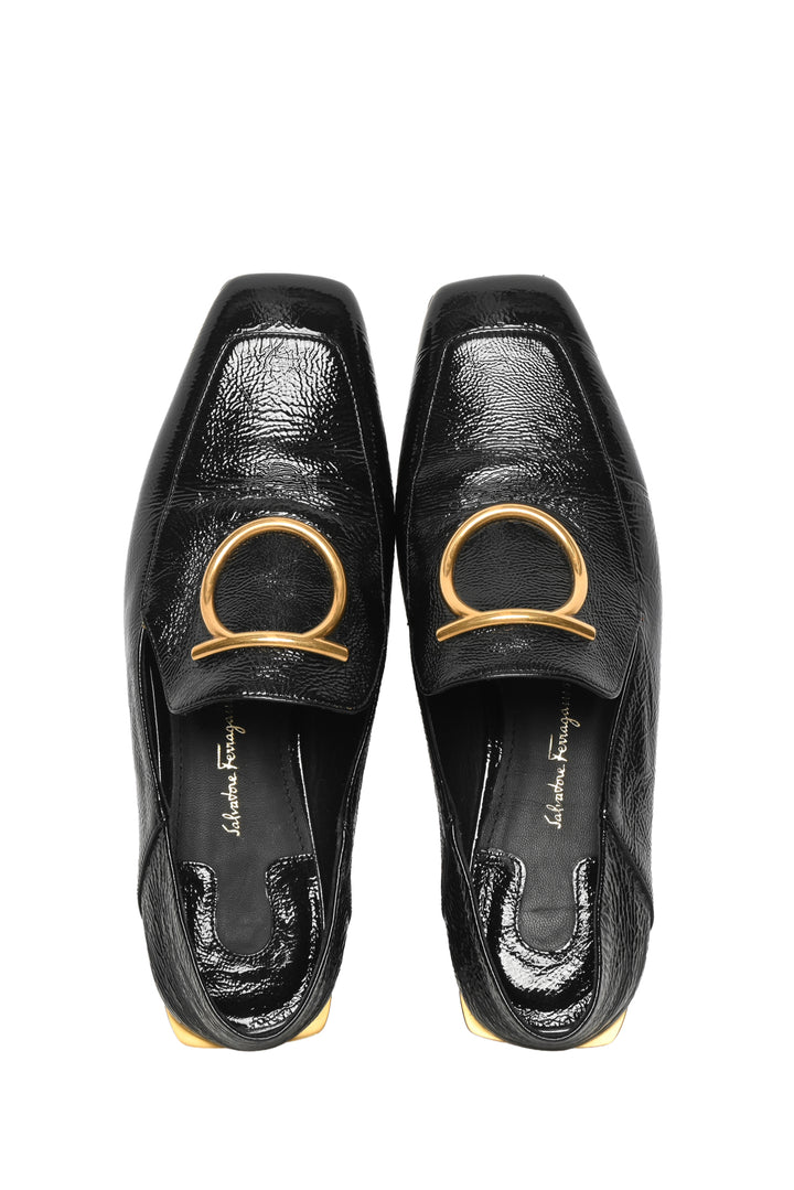 Salvatore Ferragamo Size 7 Lana Crinkle Patent Flats