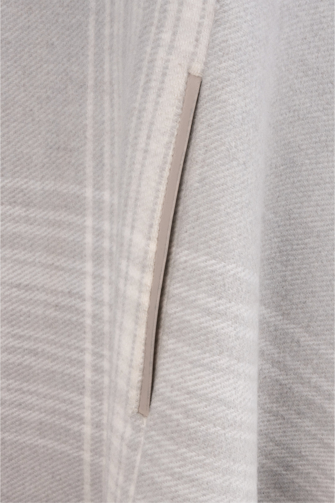 Loro Piana Size OS The Liv Cape