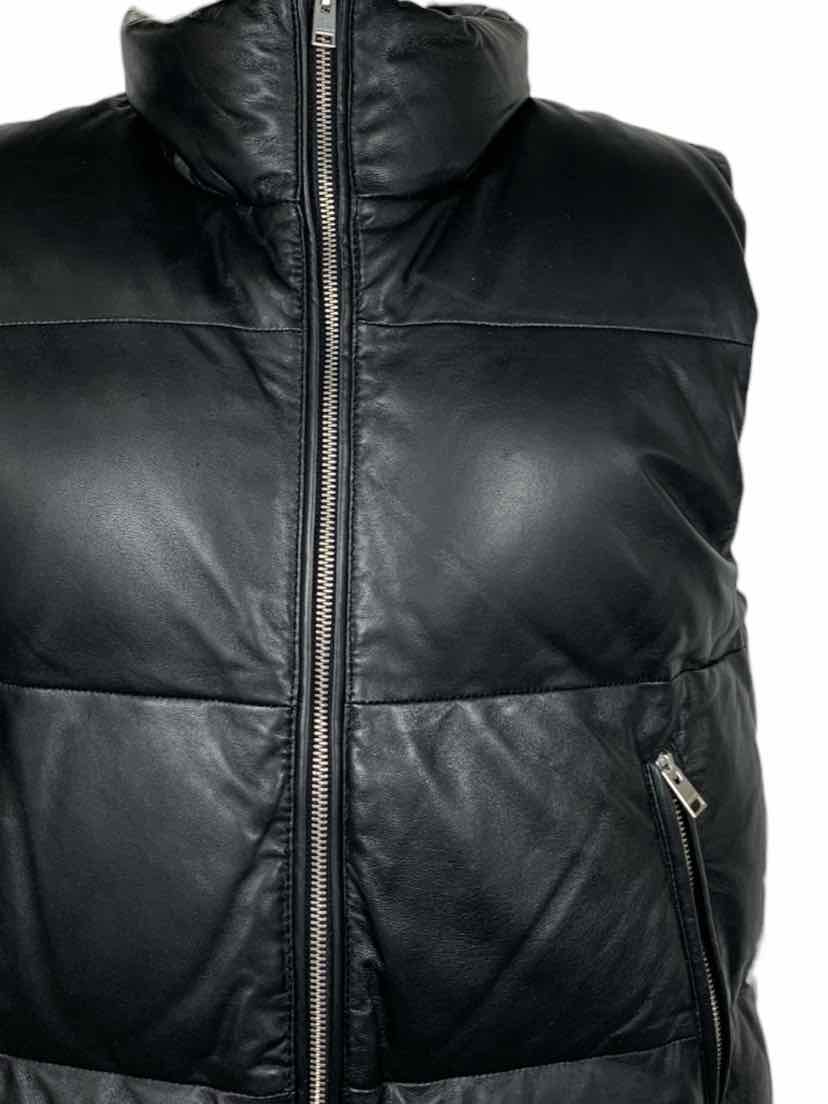 Lamarque Size S Vest