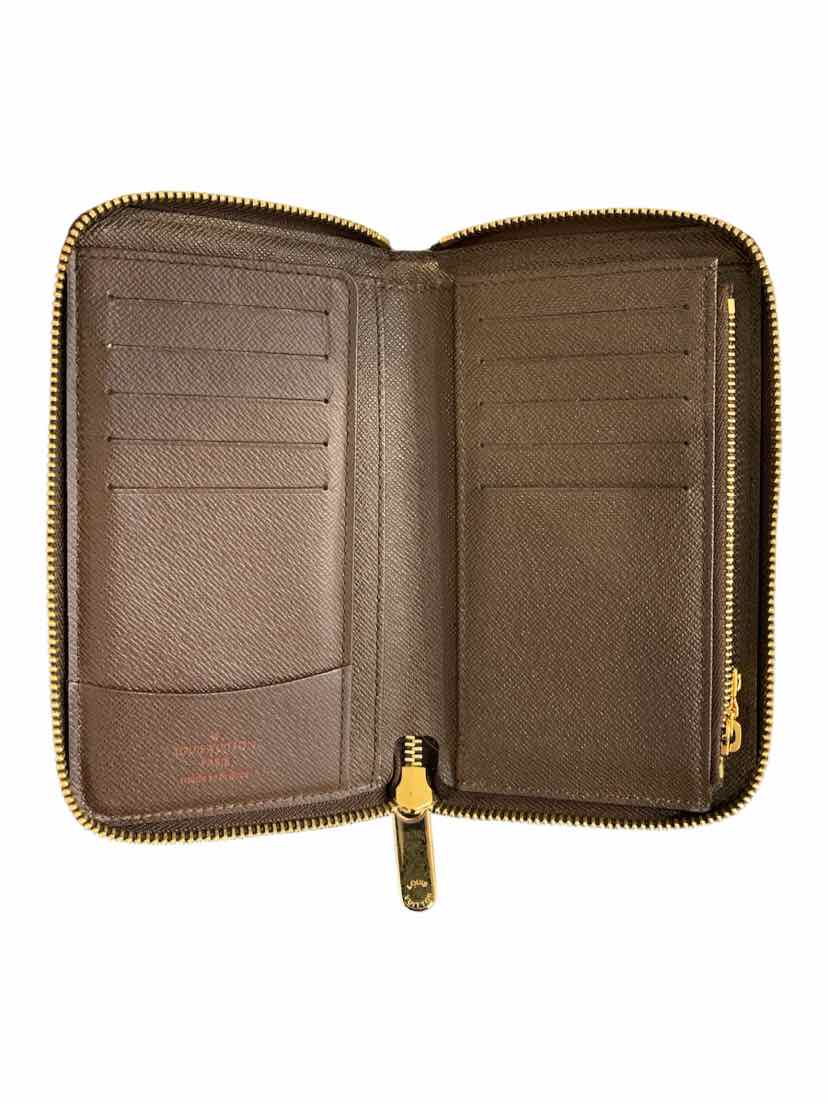 Louis Vuitton Zippy Compact Wallet