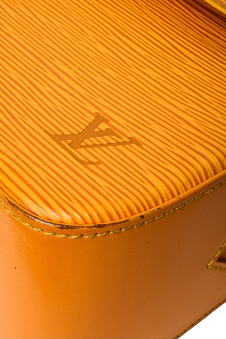 Louis Vuitton Vintage 1999 Epi Leather Buci Shoulder Bag