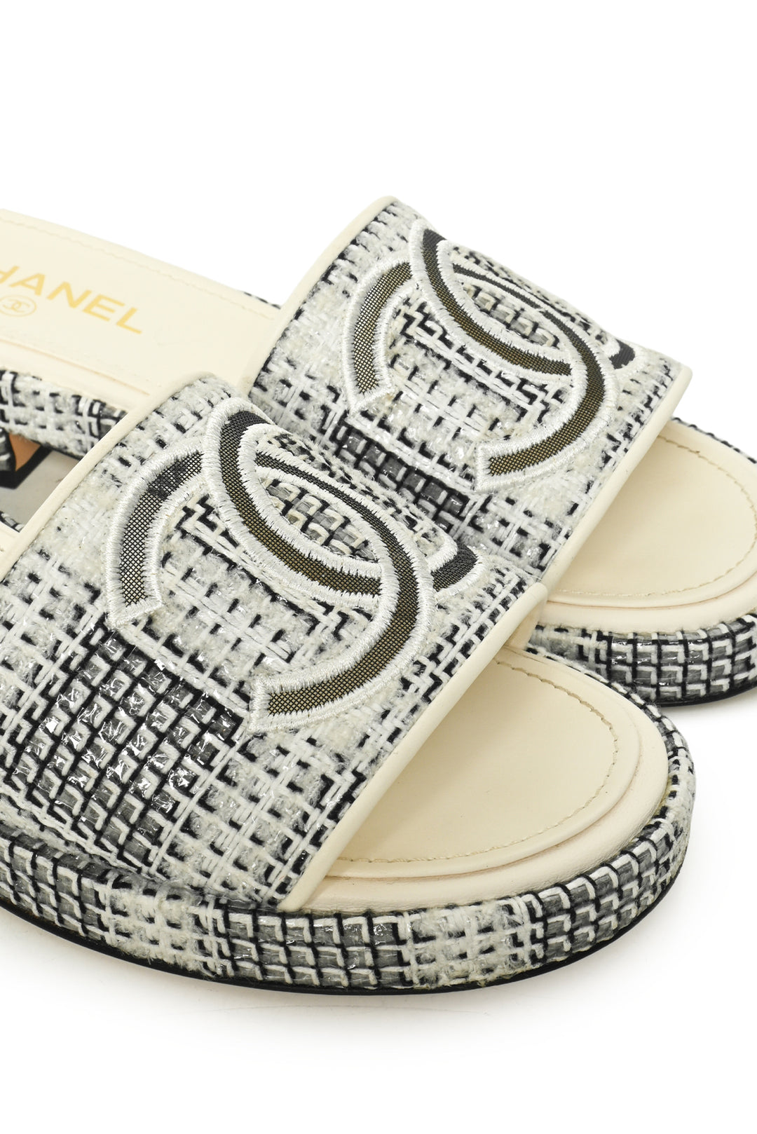 Chanel Size 40 Tweed CC Logo Slides