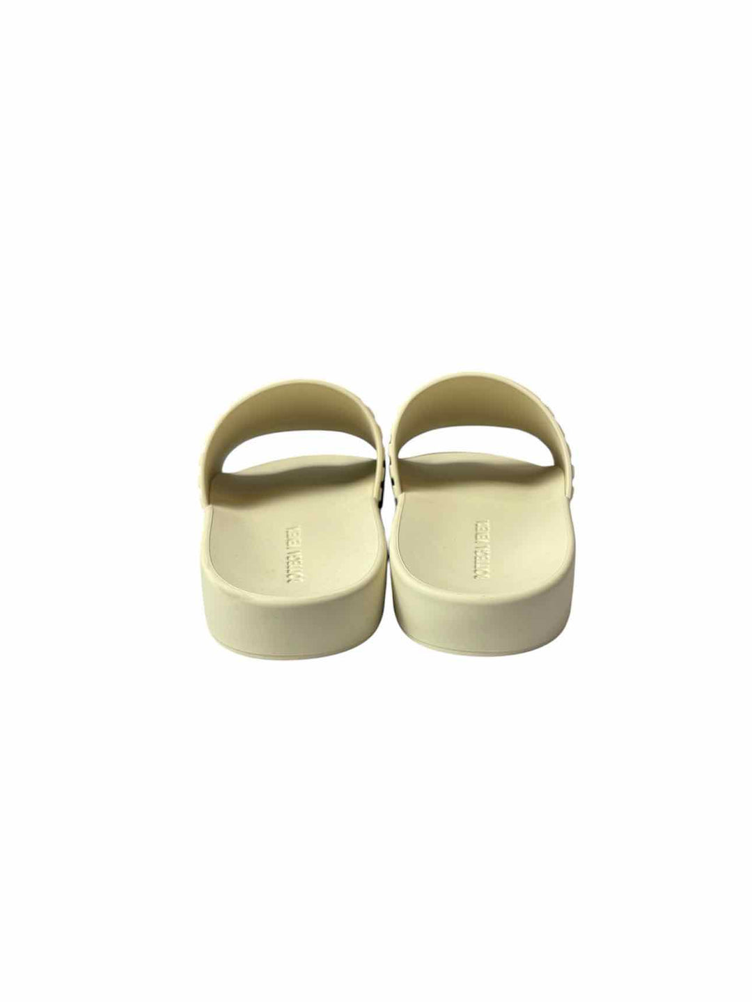 Bottega Veneta Size 39 Rubber Carpet Slider Sandals