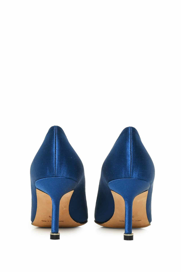 Manolo Blahnik Size 34.5 Hangisi 70 Satin Pumps
