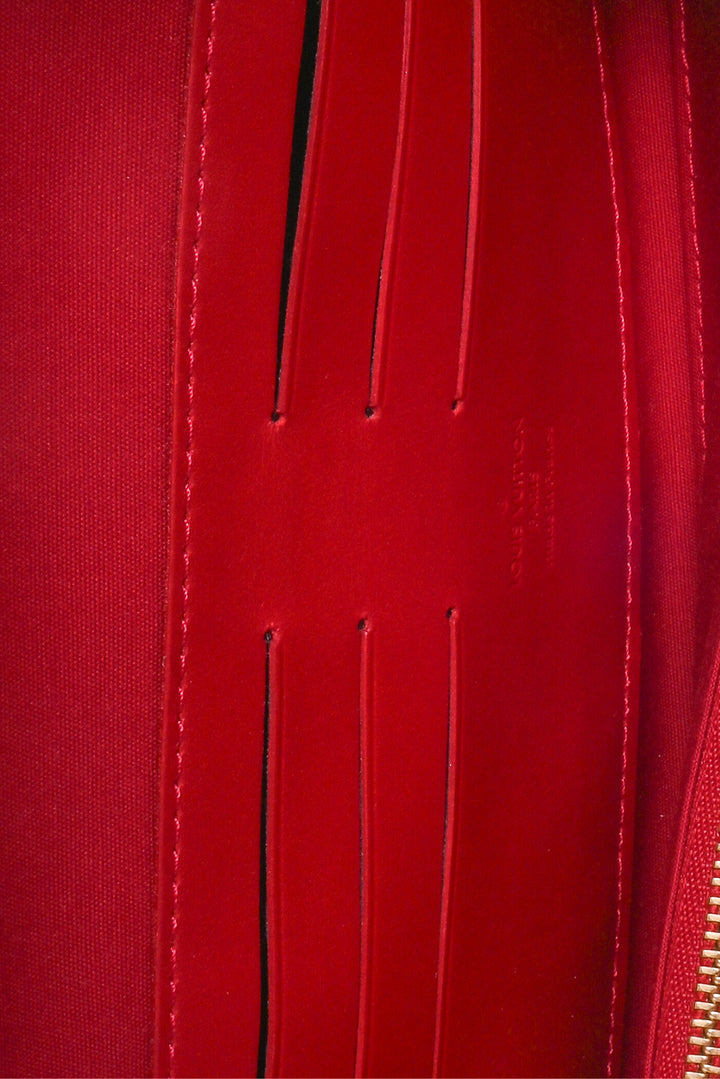 Louis Vuitton 2009 Vernis Sunset Blvd Pomme D'Amour Walet On Chain Purse