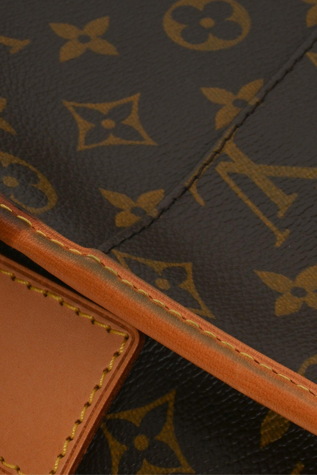 Louis Vuitton Monogram Coated Canvas Bosphore GM Messenger Bag Crossbody