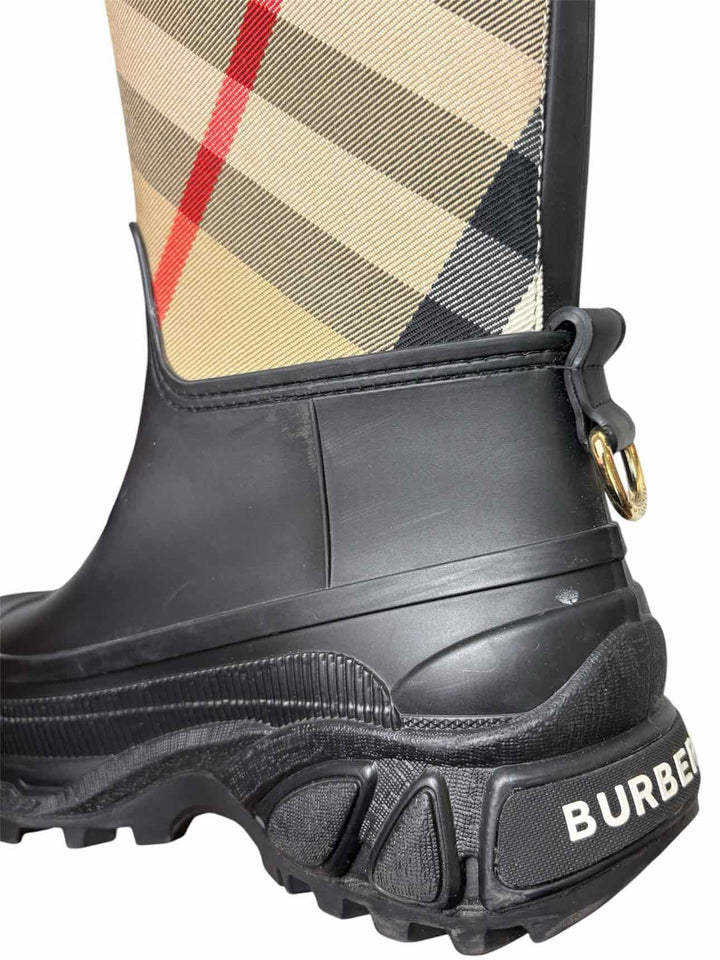 Burberry Size 37 House Check Tall Rubber Boots