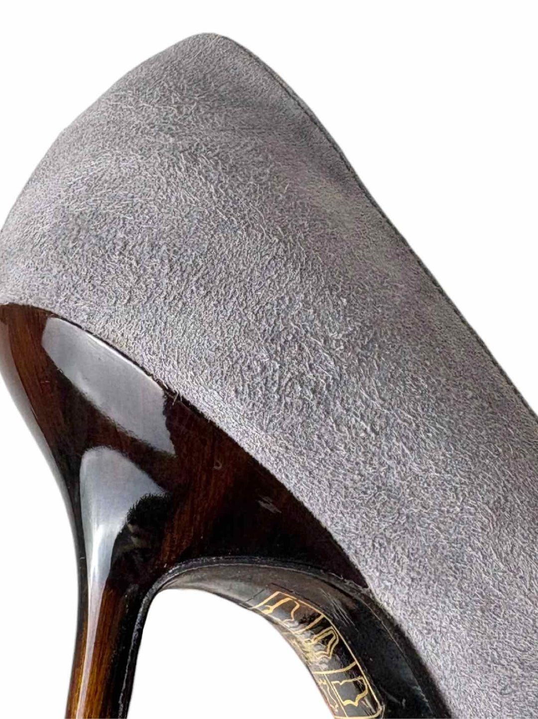 Burberry Size 35 Suede Pumps