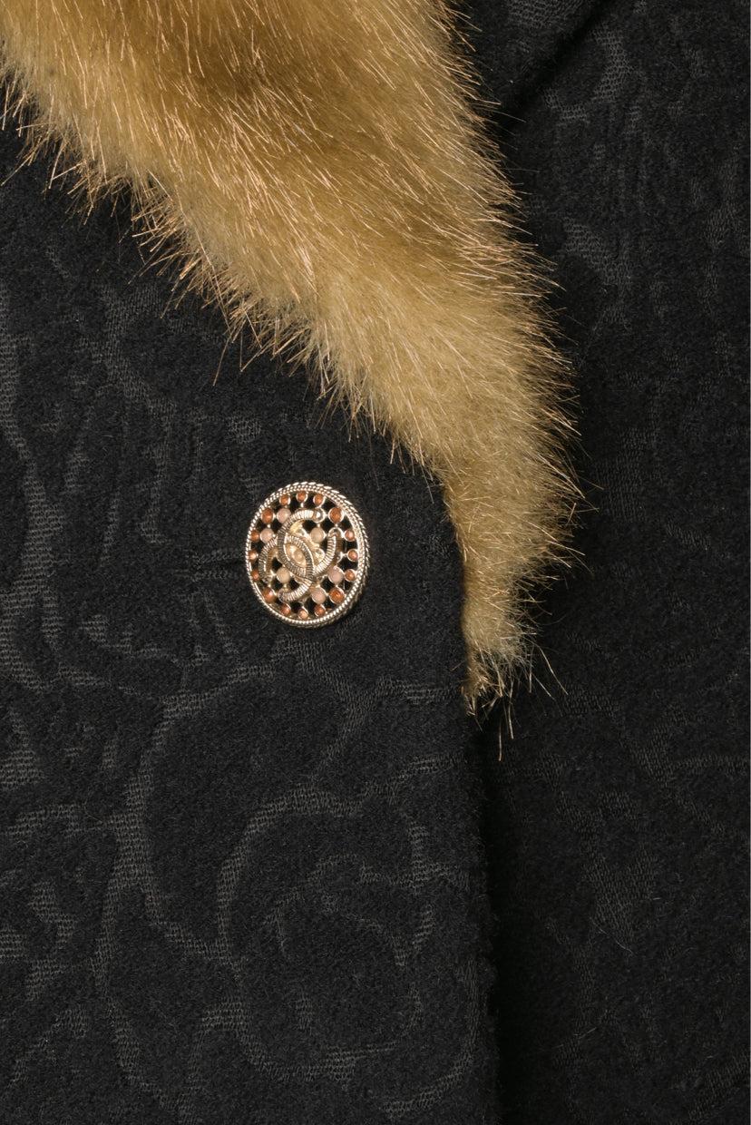 Chanel Size 40 Faux Fur Camellia Pattern Jacket