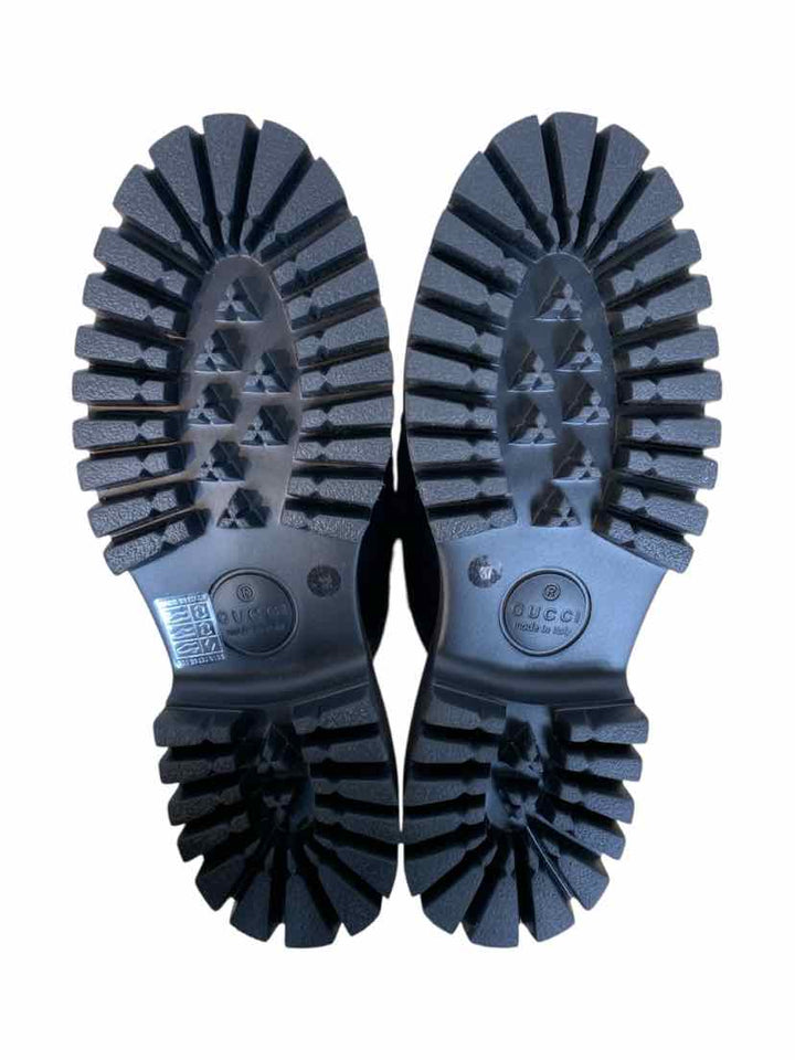 Gucci Size 37 Mules & Clogs