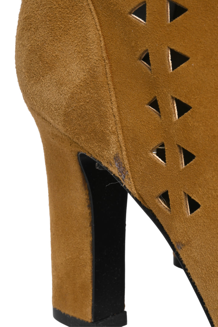 Tamara Mellon Size 37 Cut Out Boots