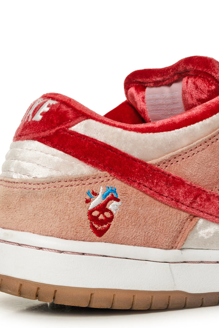 Nike Size 36.5 Strangelove Skateboards x SB Dunk Low Sneaker