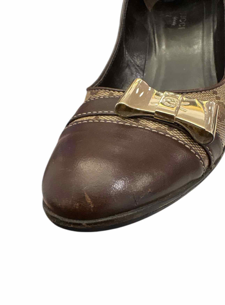 Gucci Size 6 GG Logo Coated Canvas & Leather Pumps