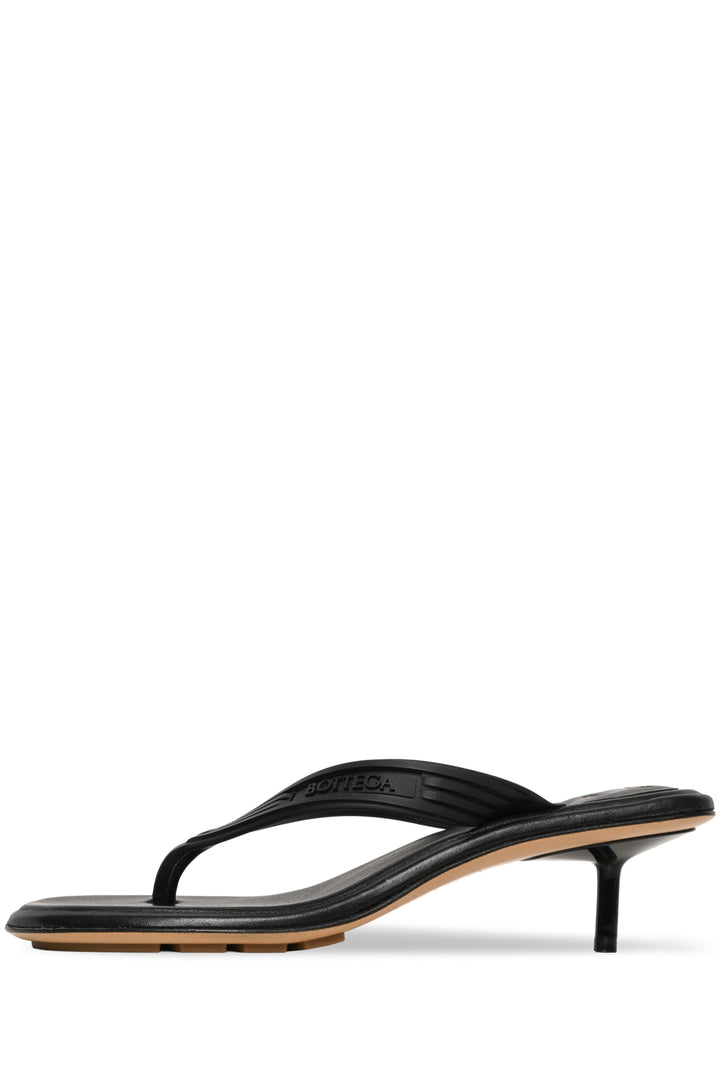 Bottega Veneta Size 36 Sampieri Thong Logo-Embossed Rubber & Leather Sandals