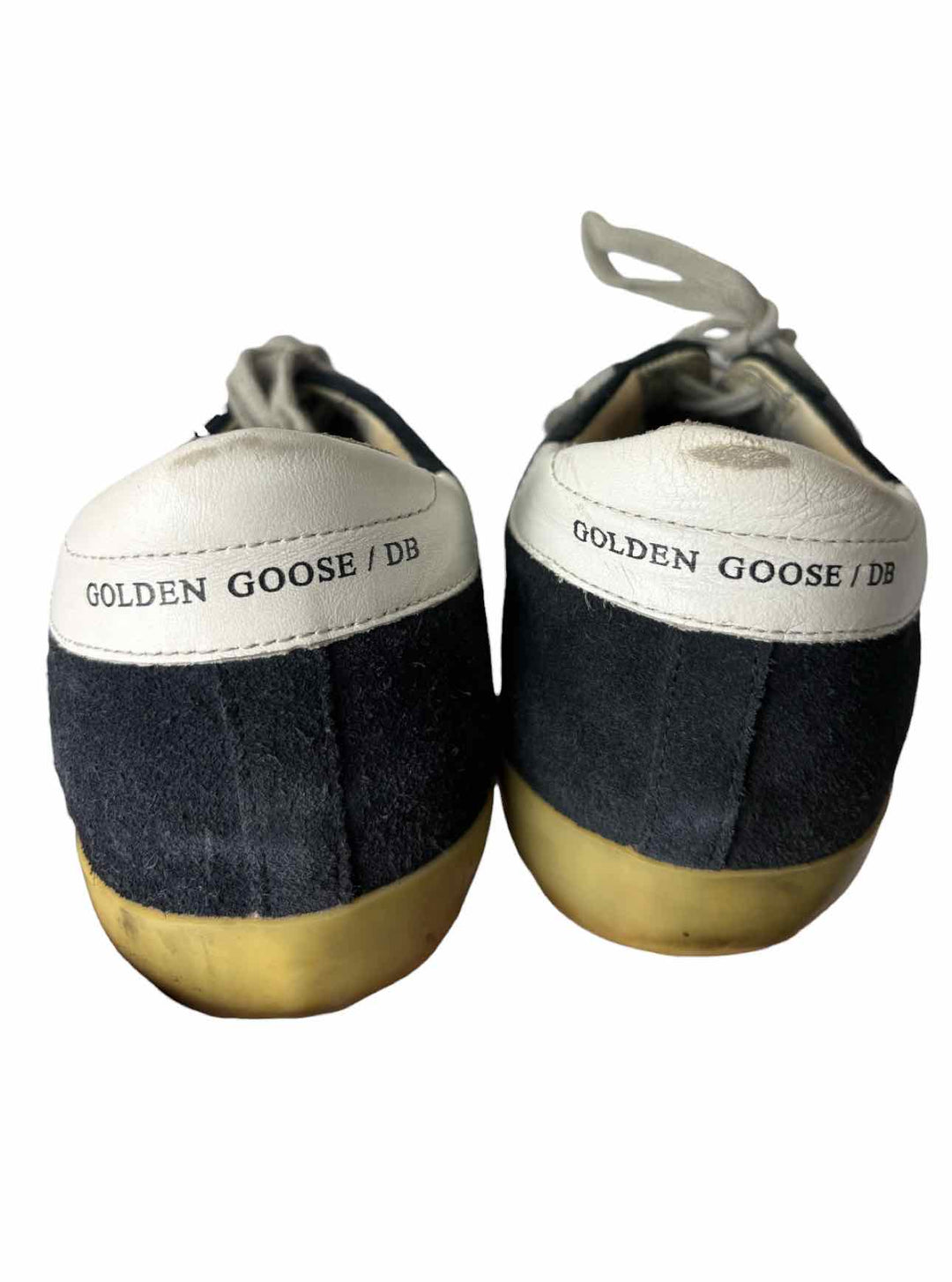 Golden Goose Size 41 Superstar Distressed Suede Sneaker