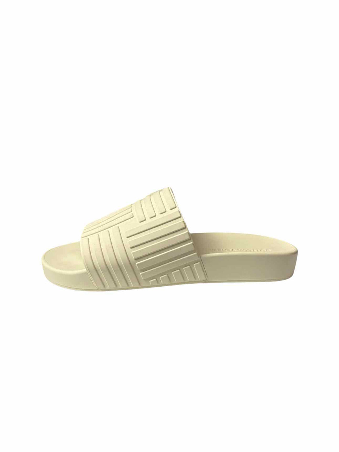 Bottega Veneta Size 39 Rubber Carpet Slider Sandals